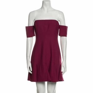 Cinq à Sept dress, strapless, with upper sleeves. Fun details at skirt. Size 6